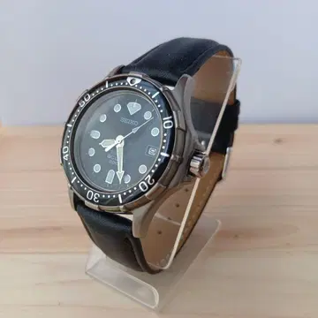 SEIKO 다이버 쿼츠 남성용 손목시계 티타늄