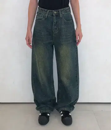 샤기 오로라 라인스톤 장식 빈티지 루즈 데님 팬츠
