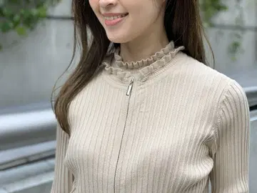 34P M-PREMIER 엠프리미어 넥 프릴 집업 가디건