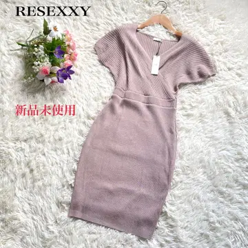 미사용 새상품 RESEXXY 리젝시 핑크 베이지 카슈쿨 리브 니트 원피스
