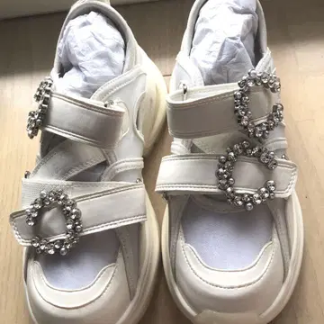 랜다 비쥬 더블 벨트 오픈 스니커즈 화이트 S