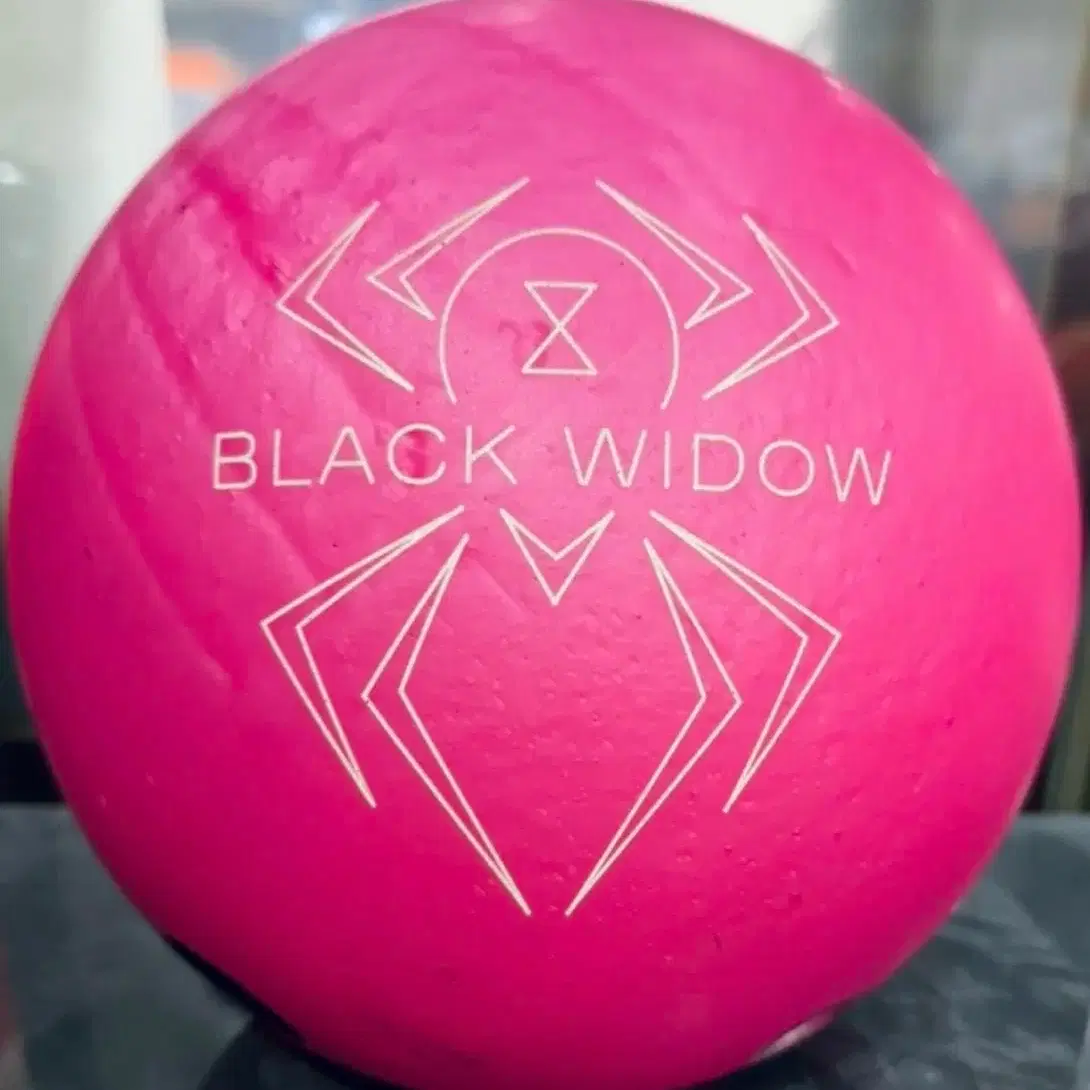Black Widow Pink Bowling Shoes Bowling Ball] Black Widow Pink