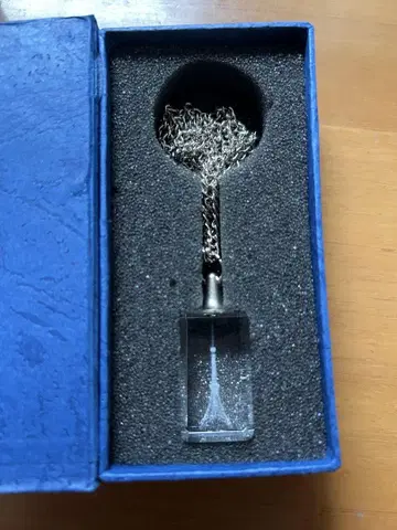 크리스탈 도쿄 타워 목걸이