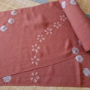 반물  짜기  적갈색  벚꽃  날개 자르기