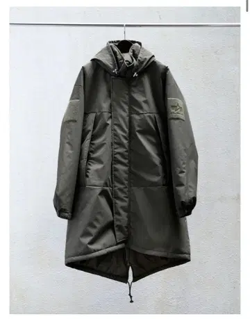 MB 하이엔드 몬스터 파카 by ALPHA INDUSTRIES