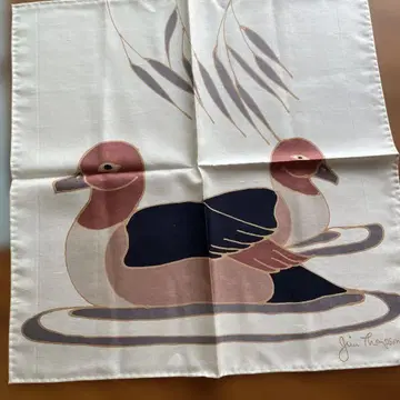 짐 톰슨 실크 손수건