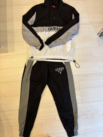 GUESS 조거 팬츠