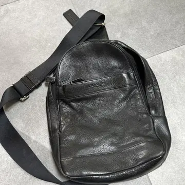 블랙 가죽 숄더백