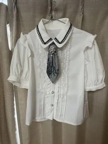 튤 프릴 넥타이 블라우스