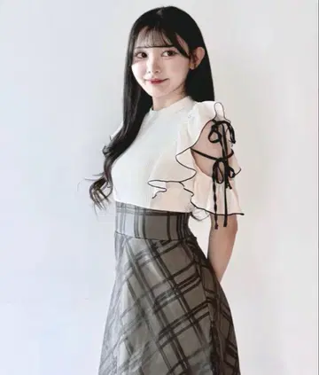 [완판템] NOMAE 바이컬러 리본 도킹 원피스 화이트