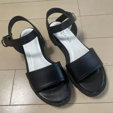 디애나 블랙 스포츠 샌들 두꺼운 밑창 24