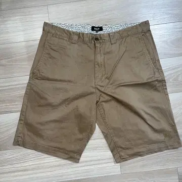 HUF 하프 팬츠