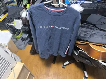 [새상품급] TOMMY HILFIGER 네이비 긴팔 트레이너