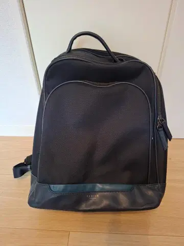 [ 중고 ] RADLEY LONDON 네이비 백팩