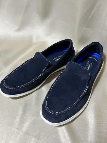 Clarks 스웨이드 로퍼 슬립온 플렉스웨이 스텝 네이비