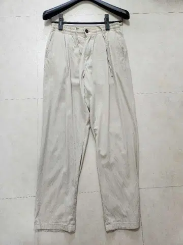 유나이티드 아로즈 베이지 치노 팬츠 고무 허리
