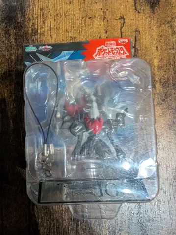 [ 포켓몬 영화 10주년 ] 다크라이 받침대 포함 컬렉션 피규어 스트랩