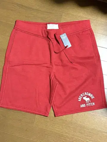Abercrombie & Fitch 숏팬츠 빨간색 택 포함 새상품