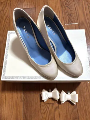BENIR 베니르 화이트 새틴 웨딩 슈즈 7cm 힐 36