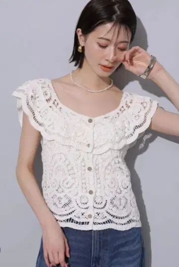 미사용 택 포함 아르페쥬 스토리 크로셰 프릴 블라우스 화이트