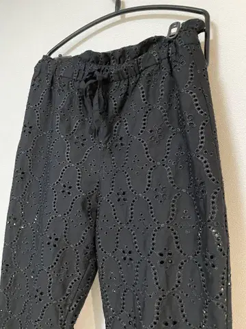 새상품급 ZARA 블랙 자수 레이스 팬츠