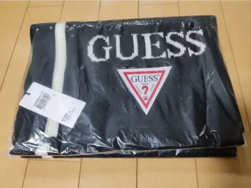 GUESS 네이비 로고 장식 머플러
