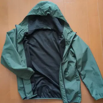 GU 나일론 재킷 그린
