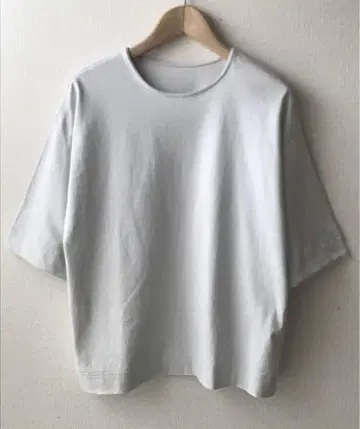 탠디 오로네 T셔츠