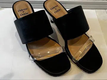 오데트와 오딜 클리어 스트랩 샌들 23.5cm