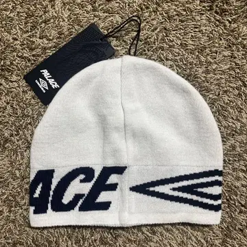 PALACE x UMBRO 니트 모자 화이트