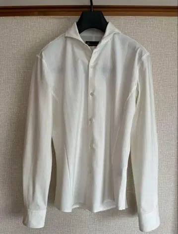 토네이도 마트 긴팔 셔츠 화이트
