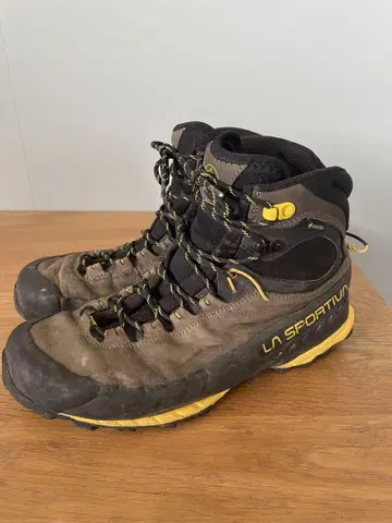 LA SPORTIVA 등산화 GORE-TEX EU43