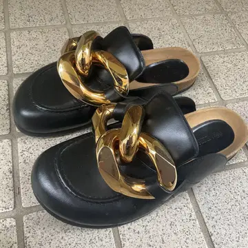 JW 앤더슨 체인 로퍼 무엘