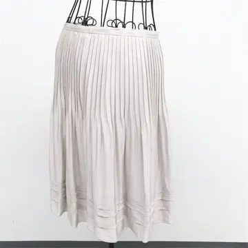 로페 ROPE' 플리츠 스커트 베이지 플레어 무릎 기장 일본제 귀여움