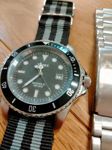 TIMEX 다이버 서브마리나 NATO 스트랩 제임스 본드
