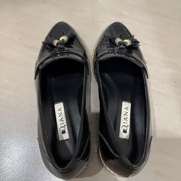 DIANA 에나멜 로퍼 블랙 21.5cm