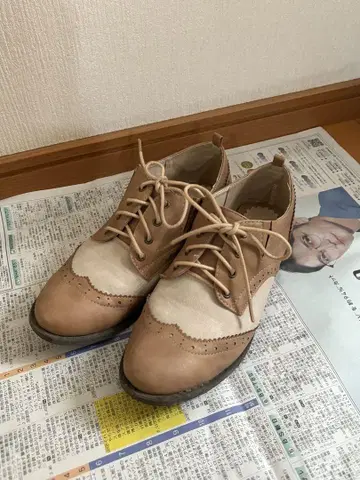 베이지 레이스업 슈즈