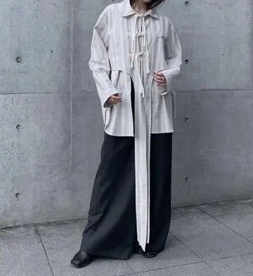 가격 인하했습니다 [ FUMIKA UCHIDA ] 셔츠