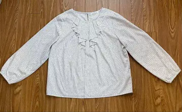 Lui Chantant 루이 샹탕 장소 컷소