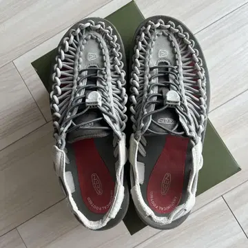 KEEN UNEEK 킨 유니크 샌들 26.5~27.5cm