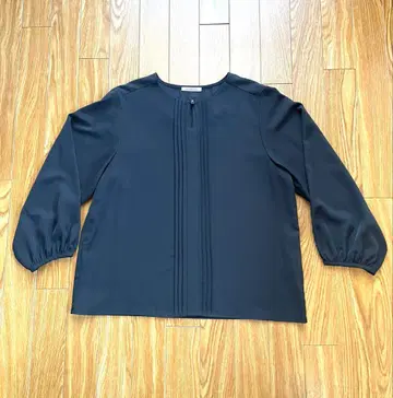 Lui Chantant 루이 샨탄 긴팔 티셔츠 블랙