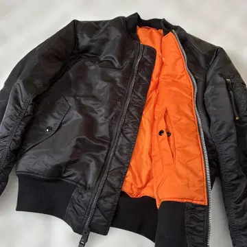 알파인더스트리 ALPHA INDUSTRIES MA-1 블랙