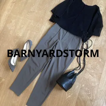 BARNYARDSTORM 뒤 슬릿 테이퍼드 팬츠