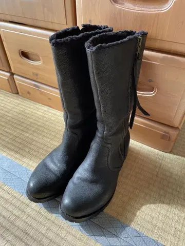 [ 최종 가격 ] 조니모크 이너 보아 블랙 미들 부츠