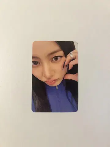 1208.this is for 지효 트레이딩 카드 target