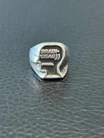 BRAIN DEAD 반지