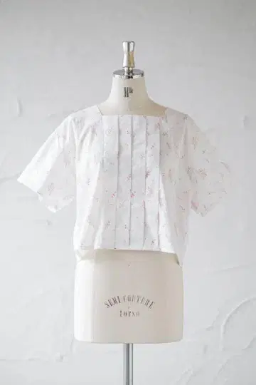 canako inoue 꽃다발 tuck blouse 블라우스