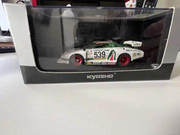 쿄쇼 1/43 란차 스트라토스 터보 Gr5