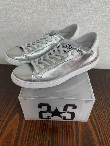 새상품 2 STAR 투스타 실버 스니커즈 2025 봄/여름 모델