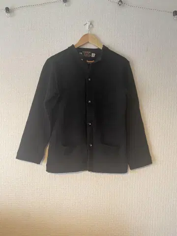 Skookum 스쿠컴 노카라 가디건 블랙 레터드